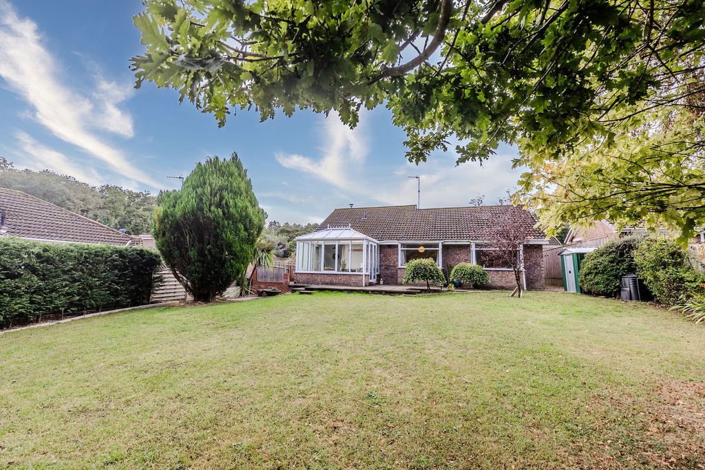 Property photo 1 of 37