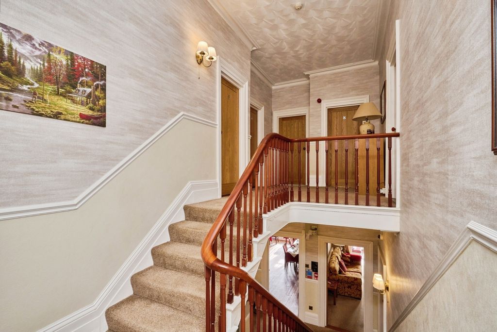 Property photo 3 of 17 Photo