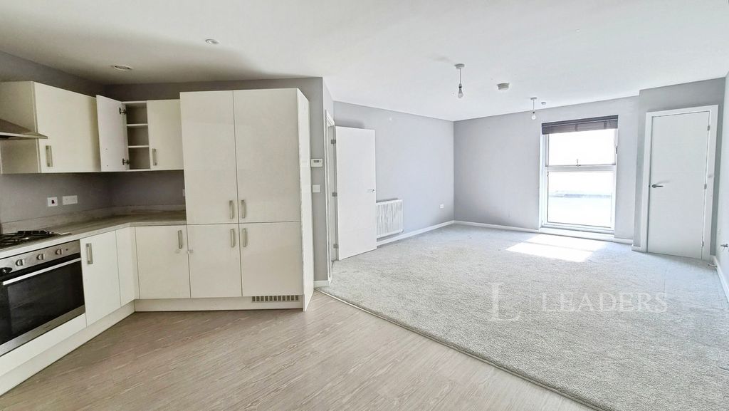 Property photo 3 of 10 Pbox-Img.Jpg