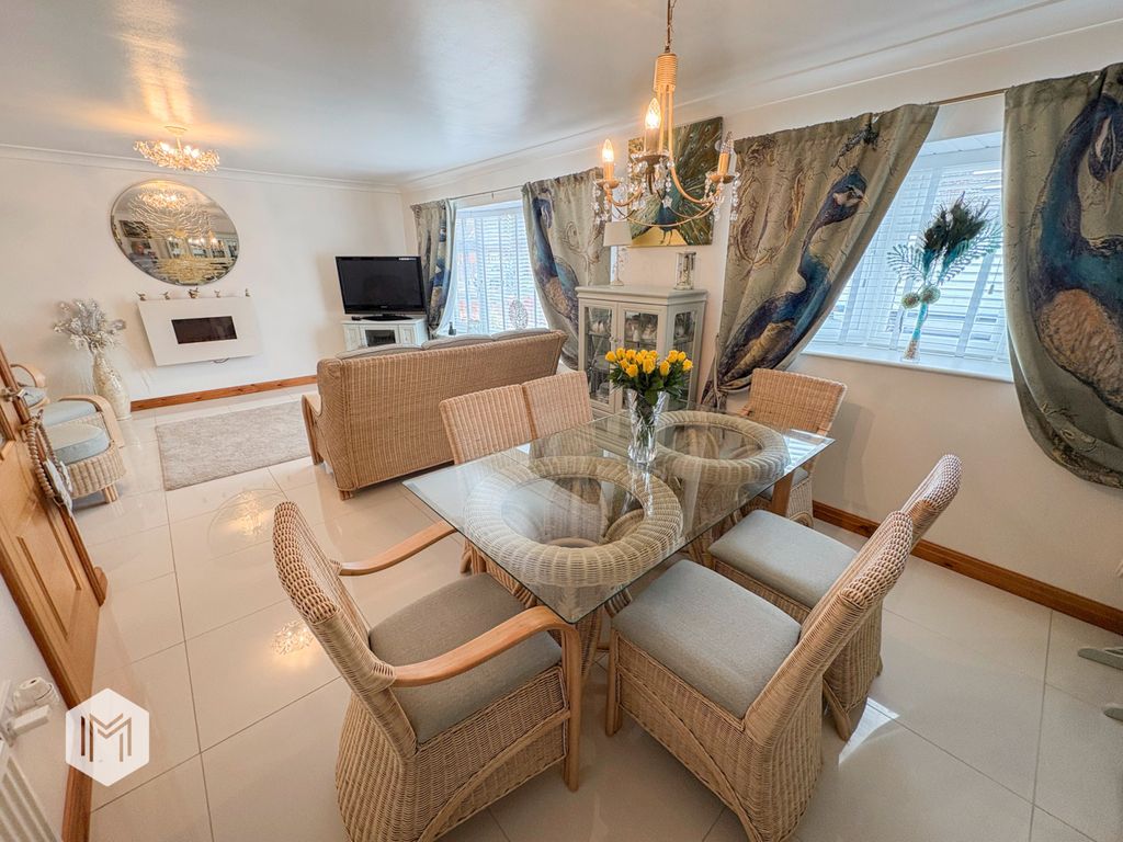 Property photo 3 of 21 Picture No. 18