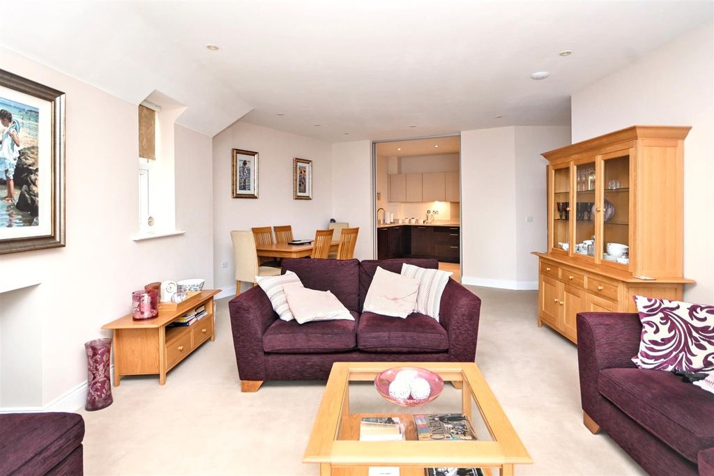 Additional image 5 of 2 bed flat for saleDarley Road, Eastbourne BN20