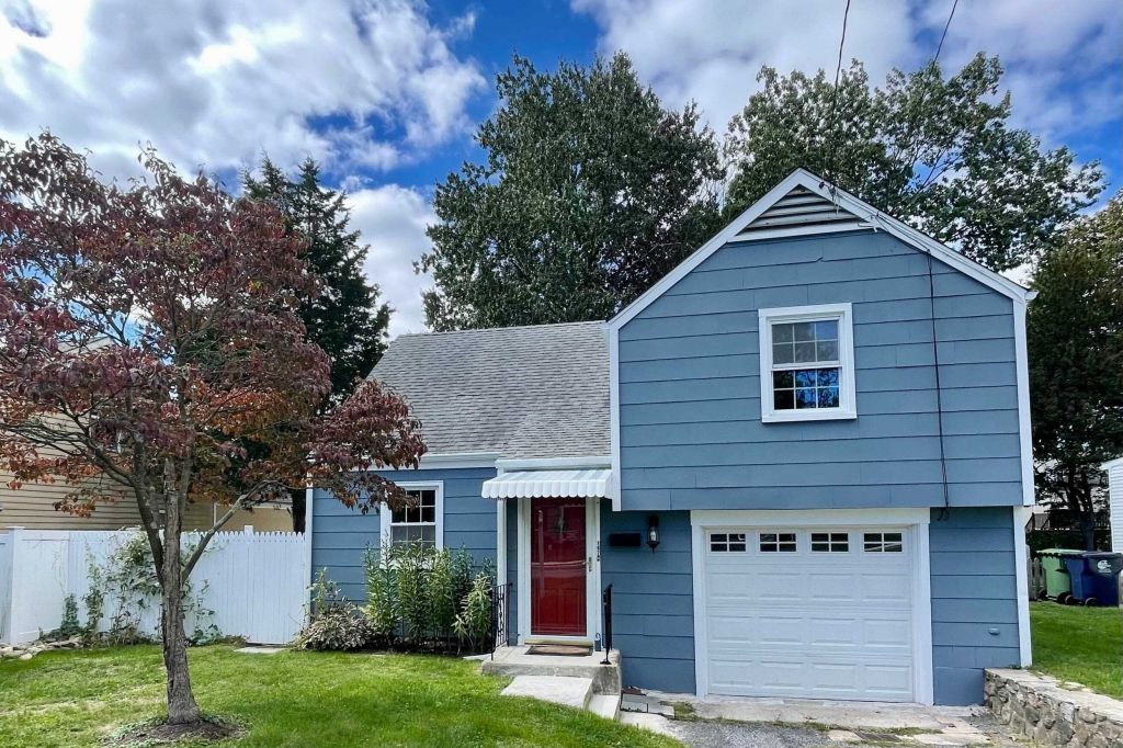 Property photo 1 of 31