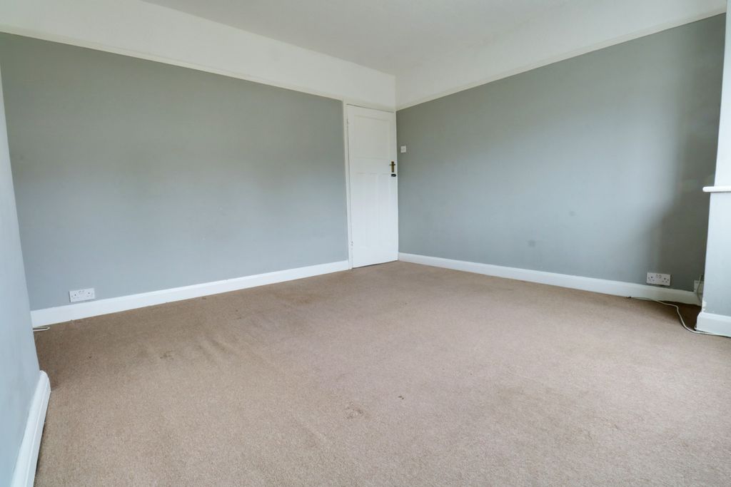 Property photo 2 of 11 4416281