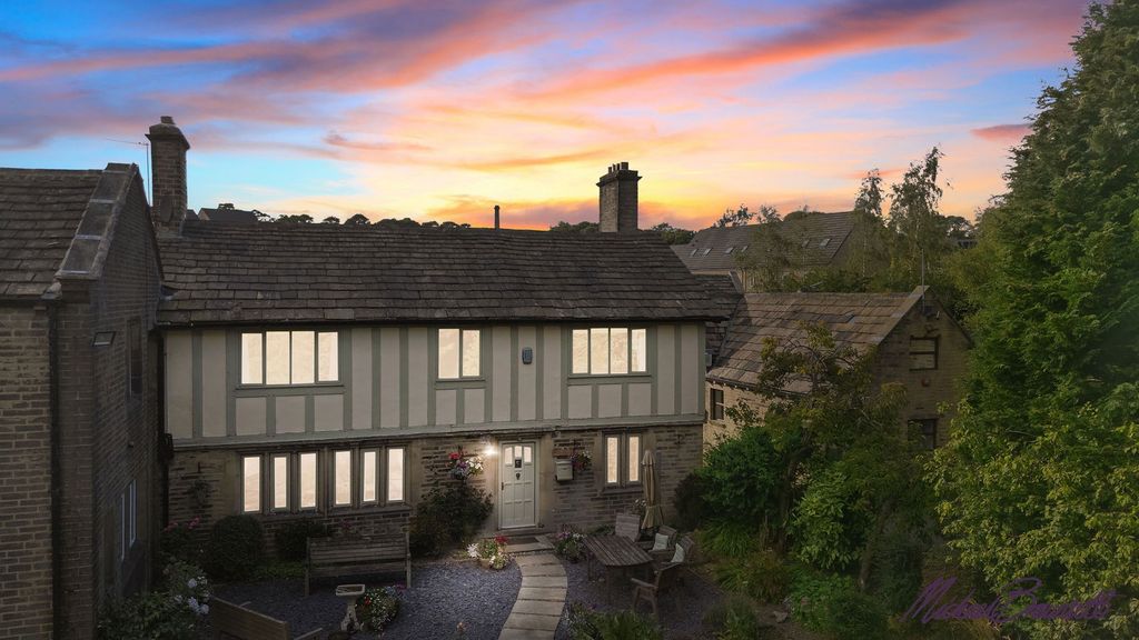 Property photo 2 of 47