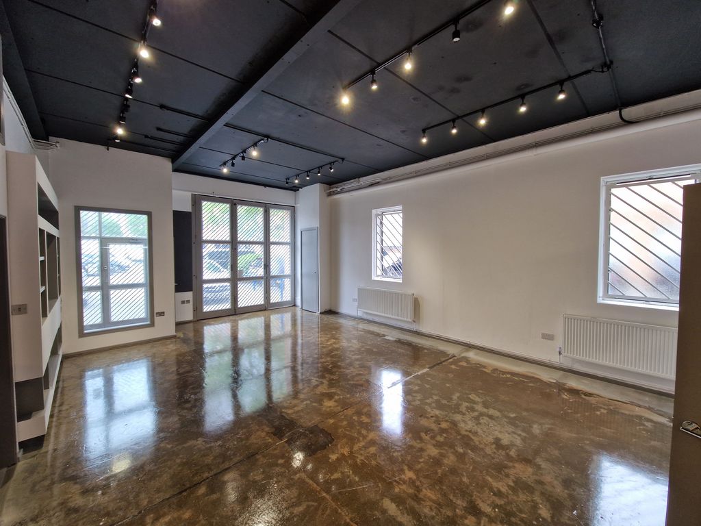 Property photo 2 of 4
