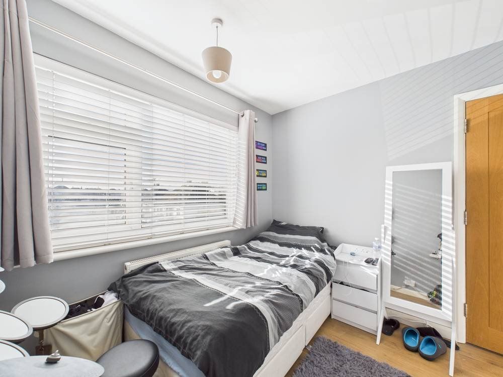 Additional image 13 of 4 bed semi-detached house for saleLansdowne Road, Staines-Upon-Thames, Surrey TW18