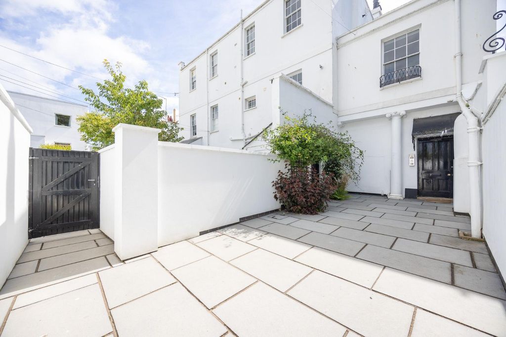 Additional image 27 of 3 bed flat for saleMontpellier Spa Road, Cheltenham, Gloucestershire GL50