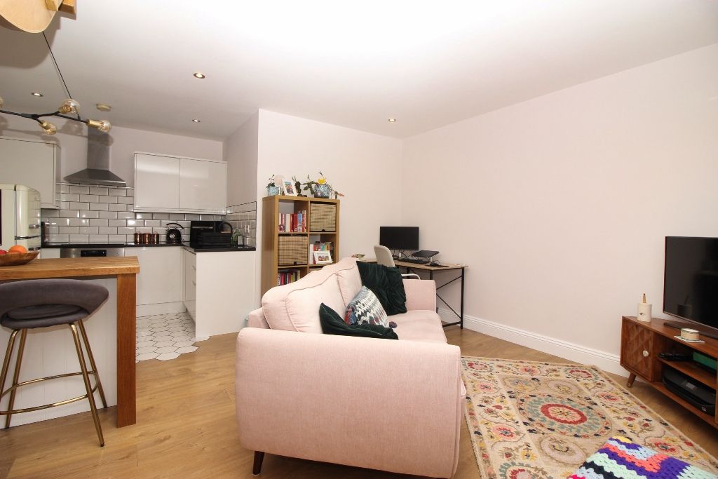 Property photo 3 of 17 Living Room/Kitchen