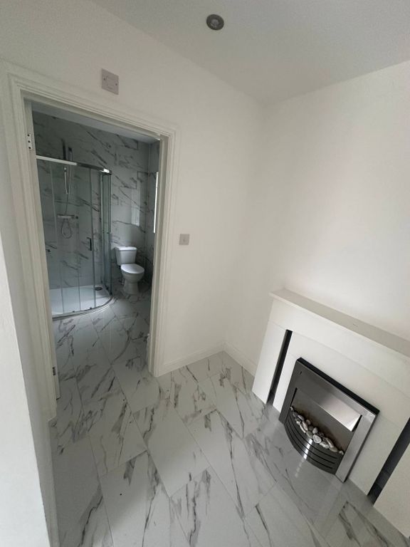 Property photo 2 of 8 Gallery