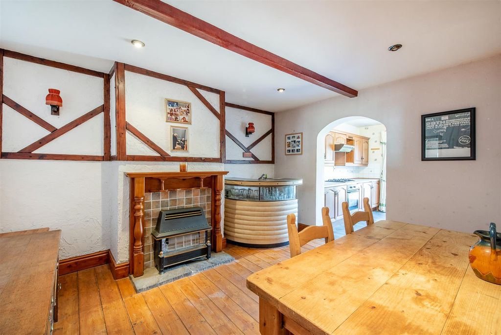 Property photo 3 of 18 Dining Room