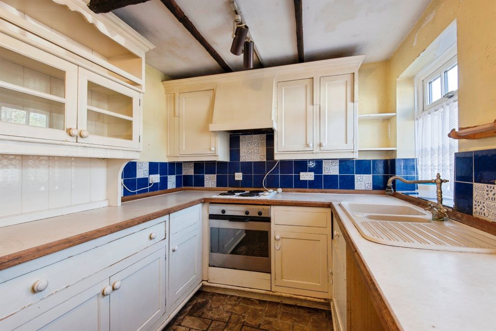 Property photo 3 of 17