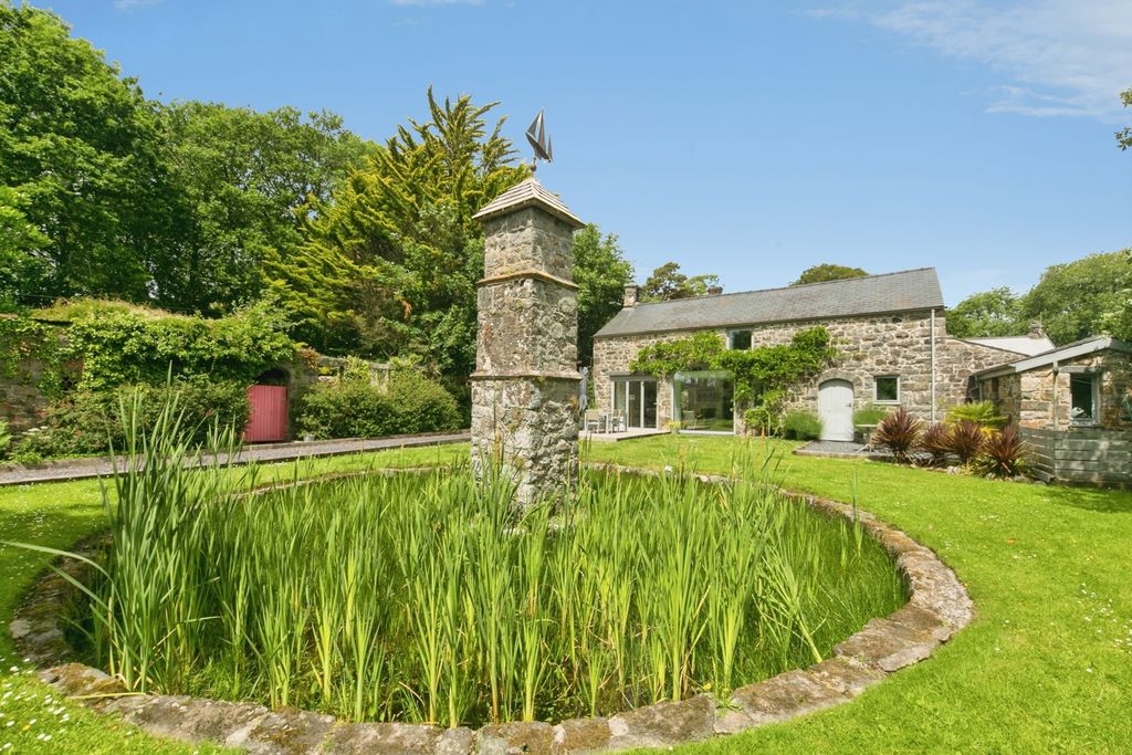Property photo 2 of 26 Pbox-Img.Jpg