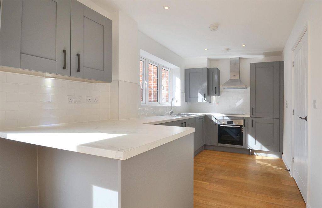 Property photo 2 of 13 Kitchen