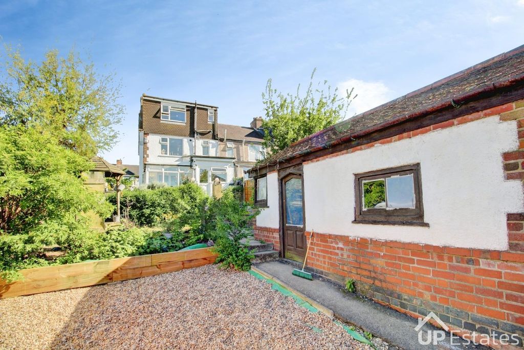 Property photo 3 of 38