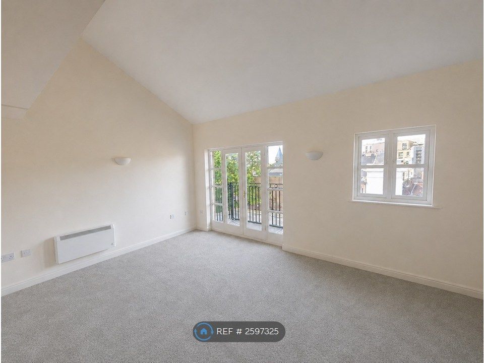 Property photo 1 of 8 Living Room