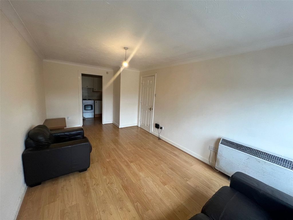 Property photo 3 of 9 Picture No. 04