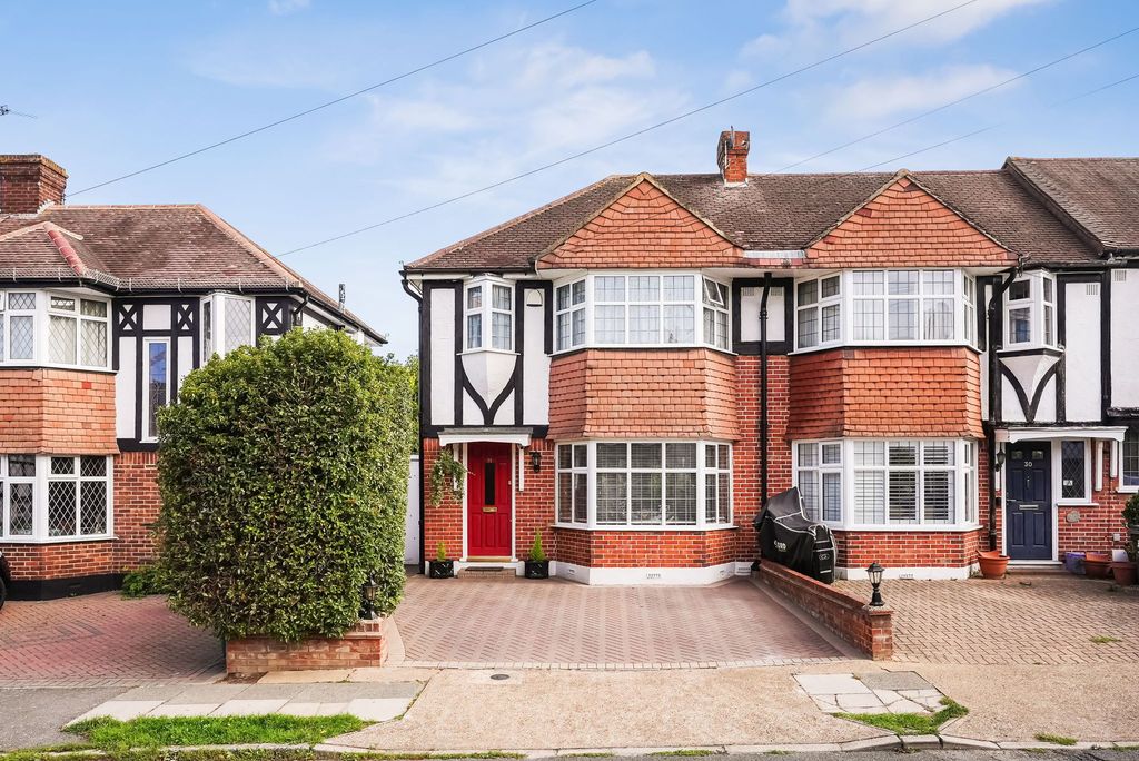 Property photo 1 of 11