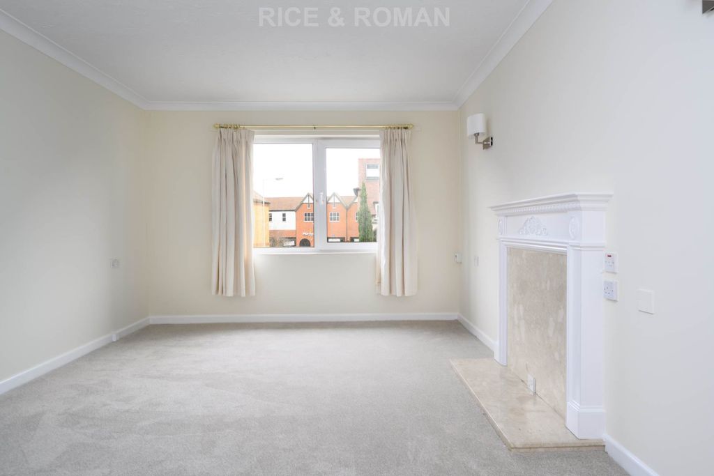 Property photo 3 of 9