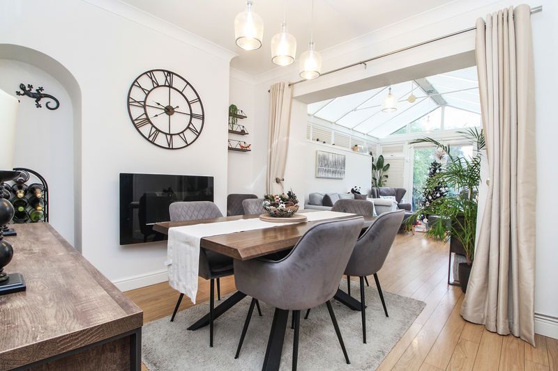 Property photo 3 of 21 Dining Room