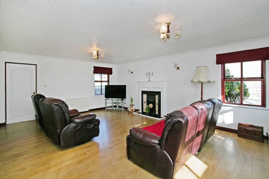Property photo 2 of 15 Photography