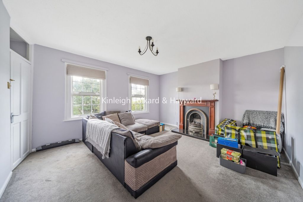 Property photo 3 of 7 Reception