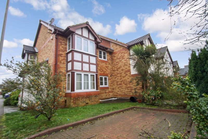 Property photo 1 of 8 Photo 7