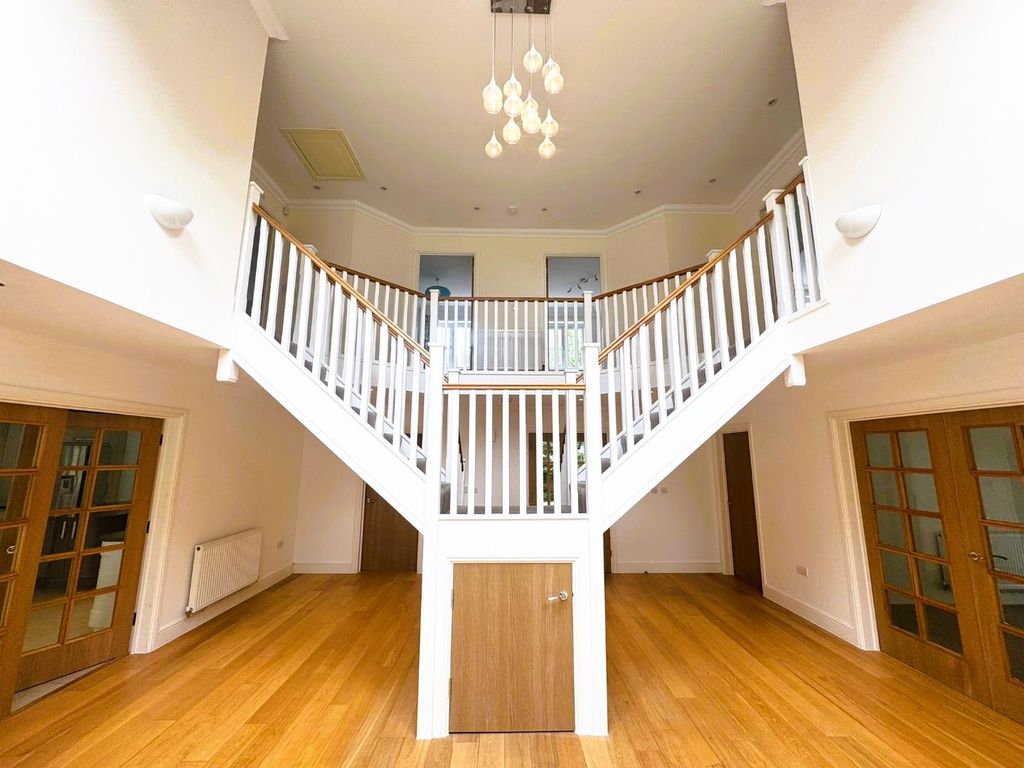 Property photo 2 of 23 Staircase 1.Png