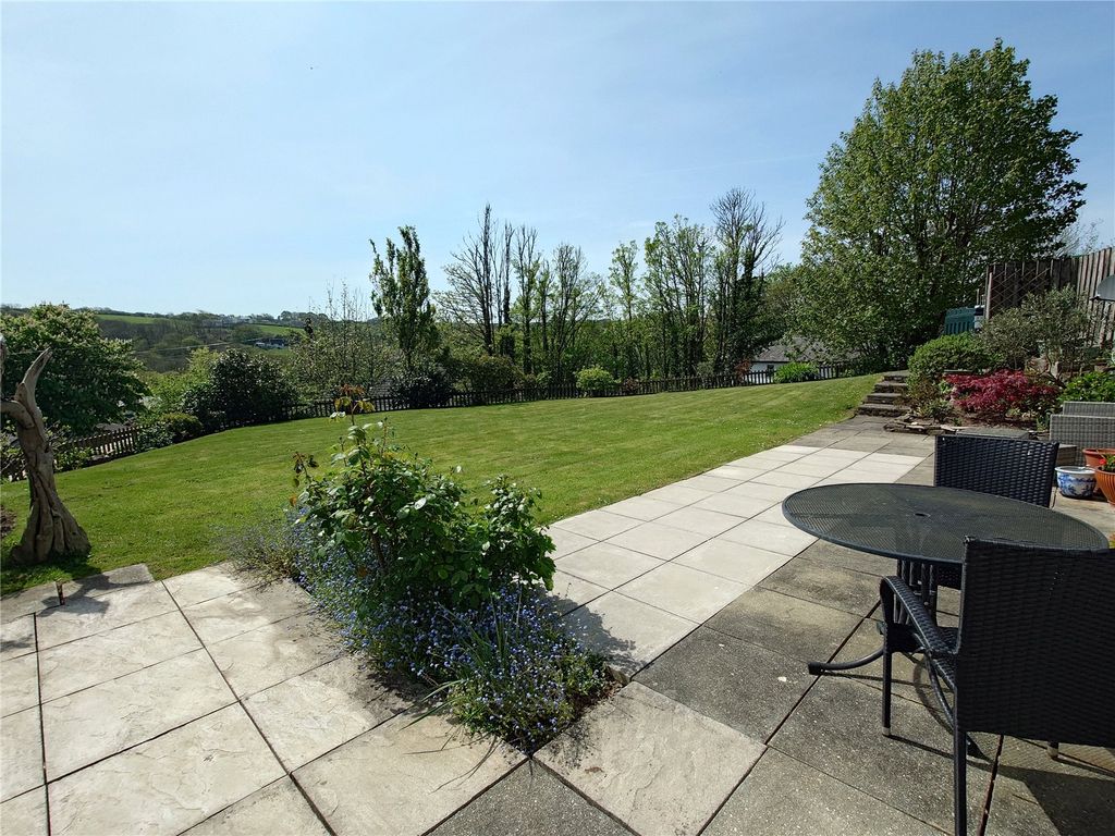 Property photo 2 of 21 Picture No. 34