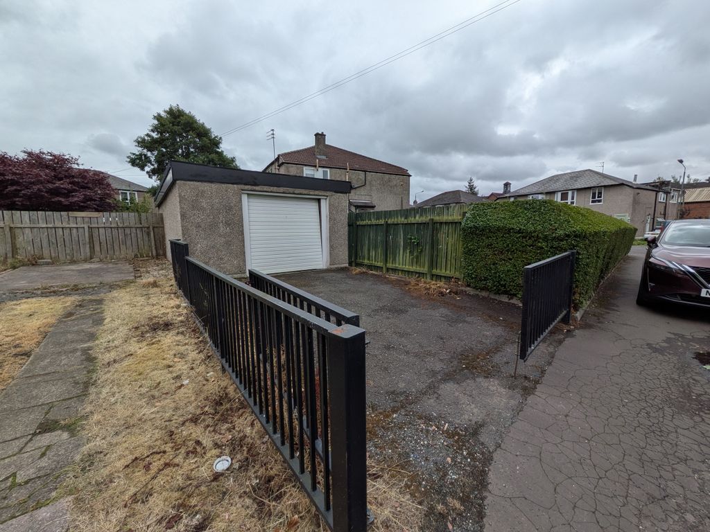 Property photo 3 of 11 3
