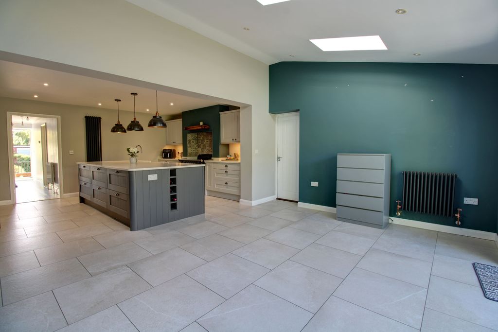 Property photo 3 of 17 A2