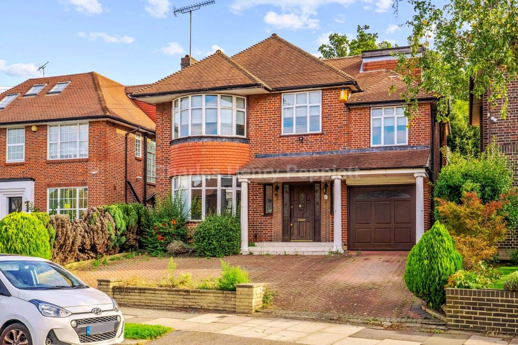 Property photo 1 of 34