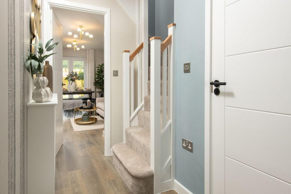 Property photo 2 of 10 Romsey Hallway