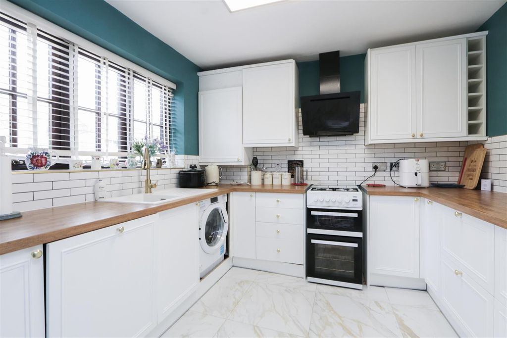 Property photo 2 of 17 Rt_Wt_Bxh_T_Job161_48d Main Road_24_27082025212846