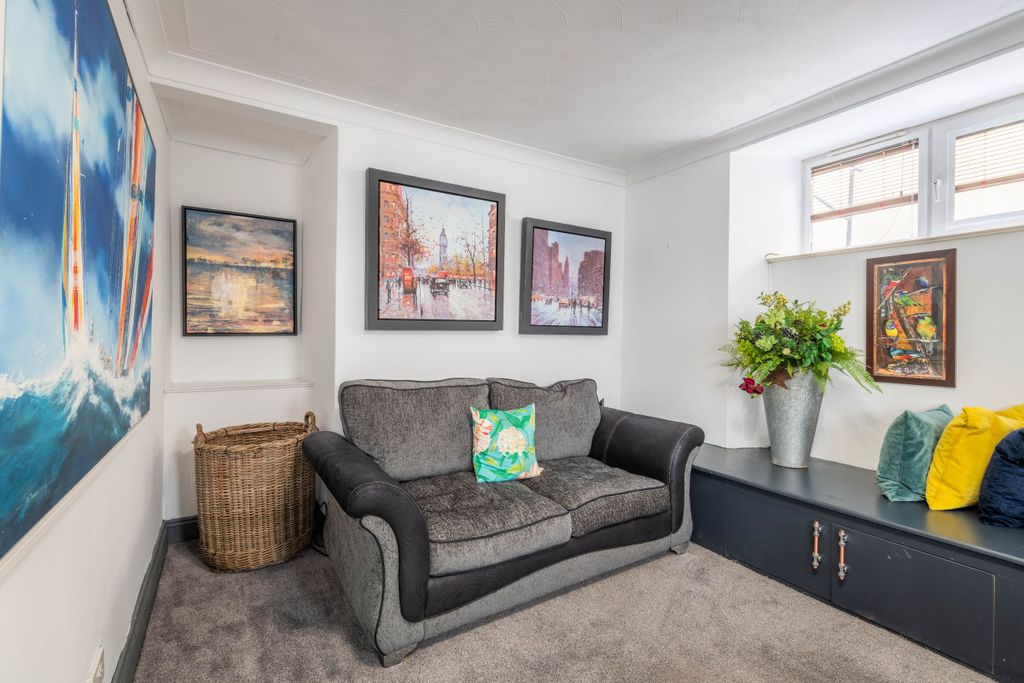 Additional image 7 of 2 bed flat for saleImperial Court, Lynton EX35