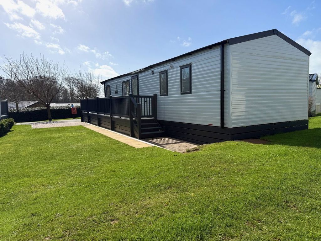 Property photo 3 of 20 Willerby Lamberhurst 2023 Car0062640 132757099.Jpeg