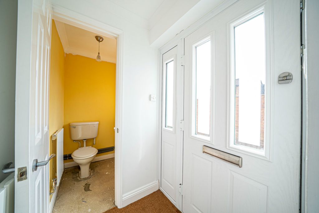 Property photo 3 of 18