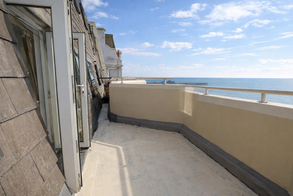 Property photo 1 of 10 828A3F46-1B0c-4c1A-822F-A8c0A1Ffdbf8.Png