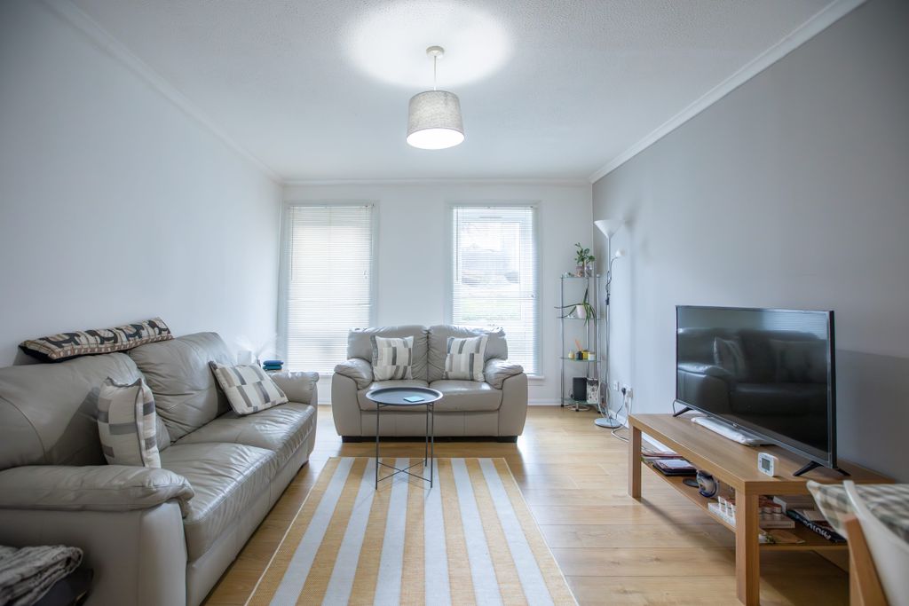 Property photo 3 of 20