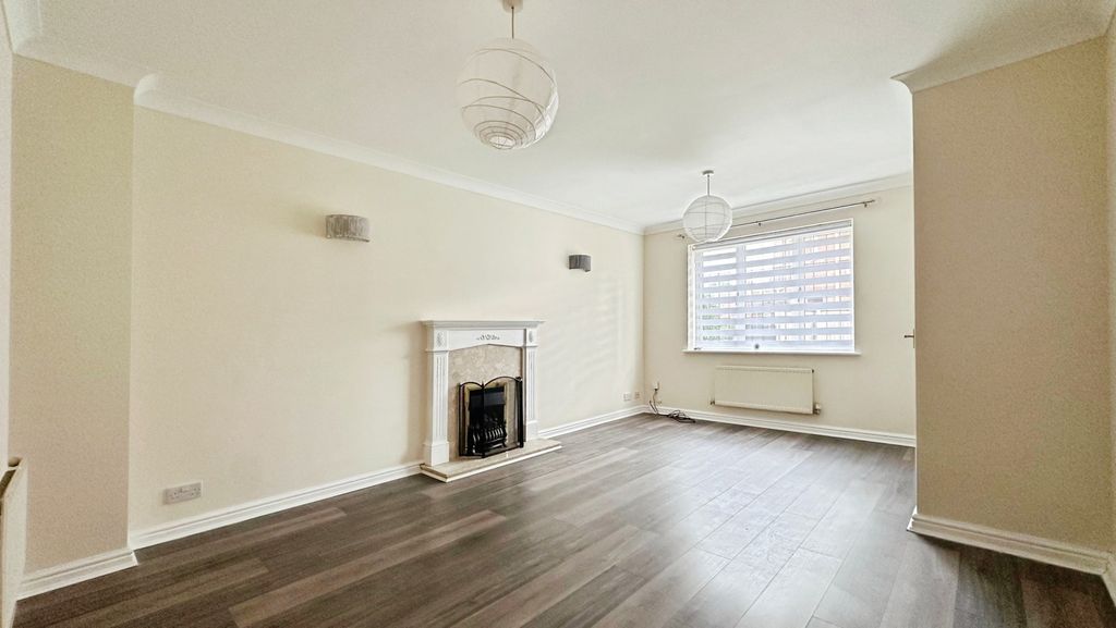 Property photo 3 of 22 Pbox-Img.Jpg