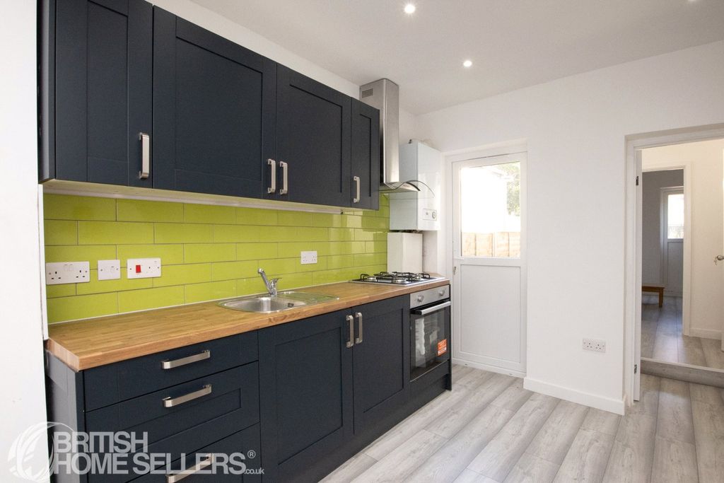 Property photo 2 of 10 Picture No. 08
