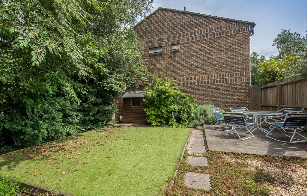 Property photo 2 of 8