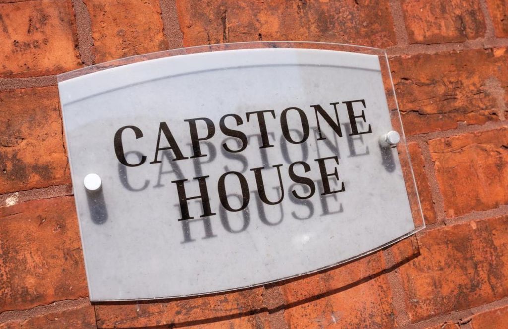 Property photo 2 of 43