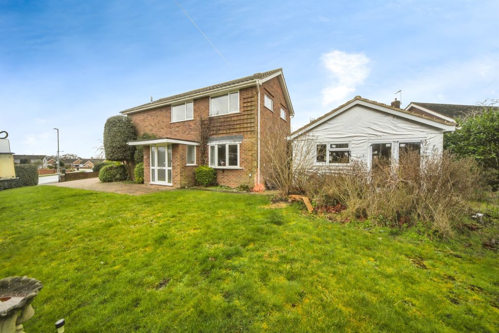 Property photo 1 of 17