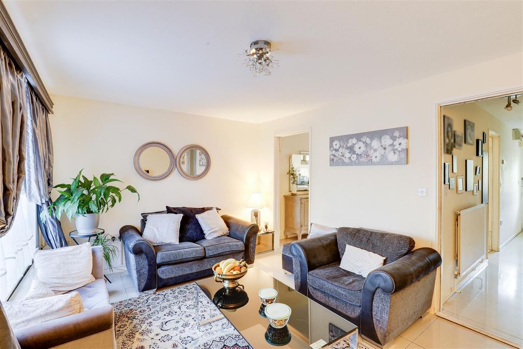 Property photo 2 of 17 6119.Jpg