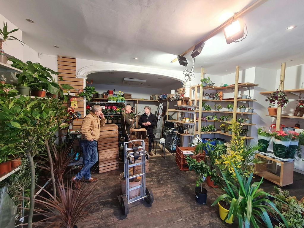 Property photo 2 of 6 20250212_121055 Face Blurr.Jpg