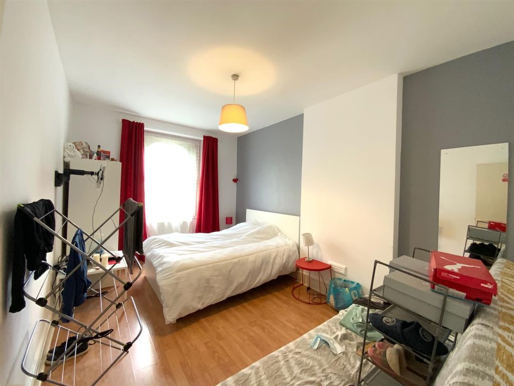 Property photo 2 of 4 Studio.Jpg