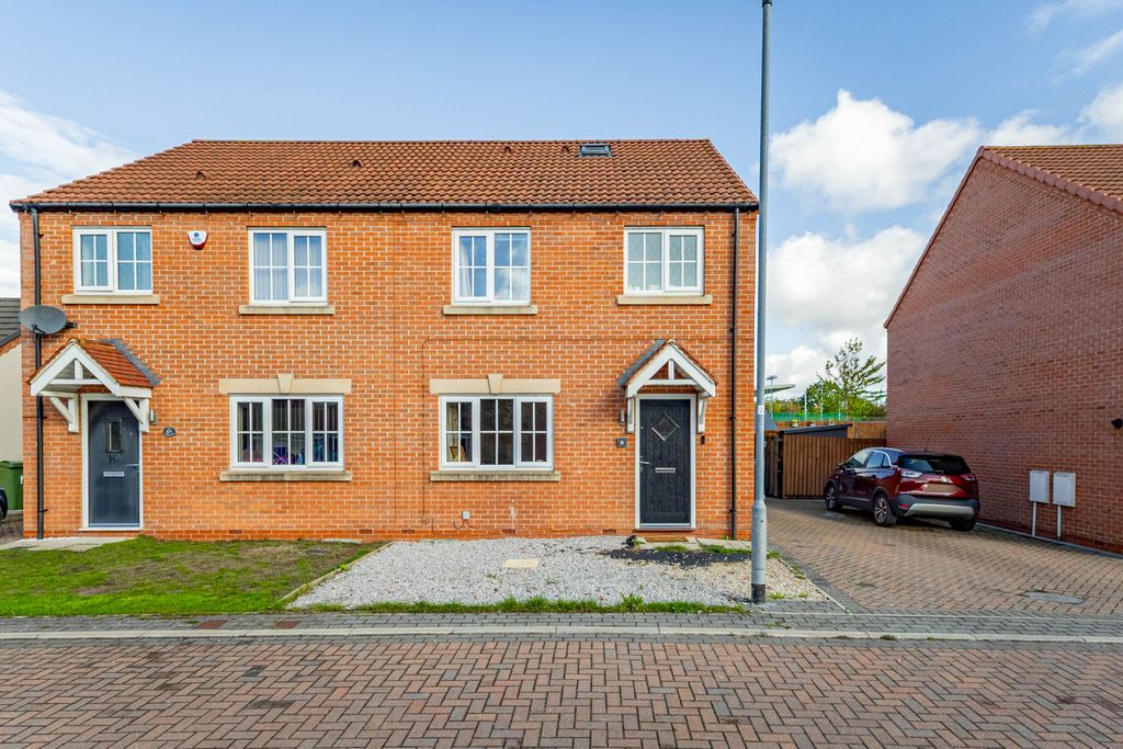 Property photo 1 of 22 4 Bedroom Semi Detached For Sale