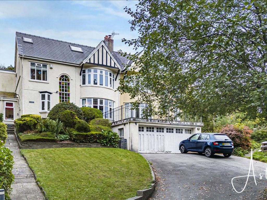 Property photo 1 of 34