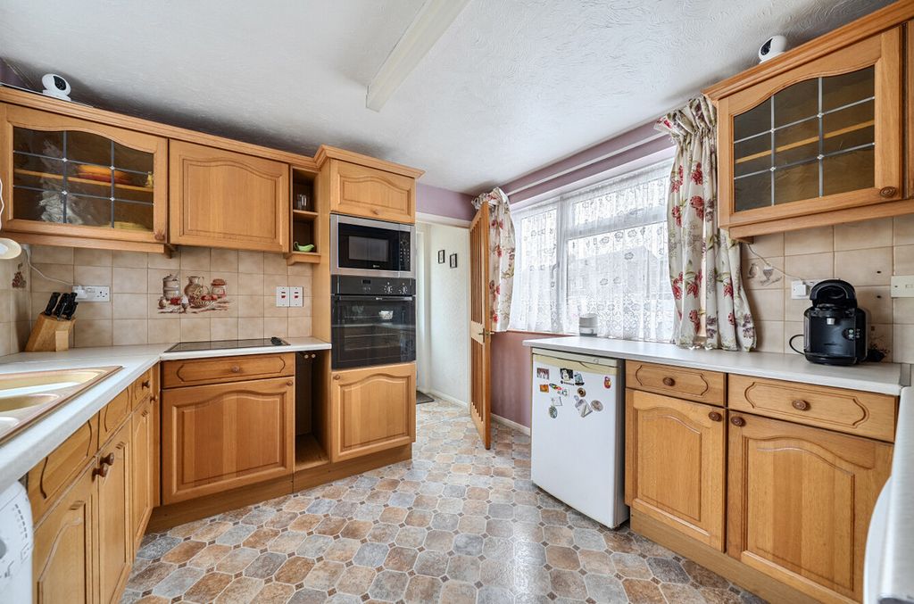 Property photo 3 of 15