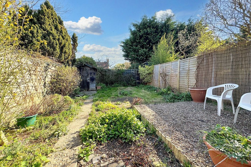 Property photo 2 of 8